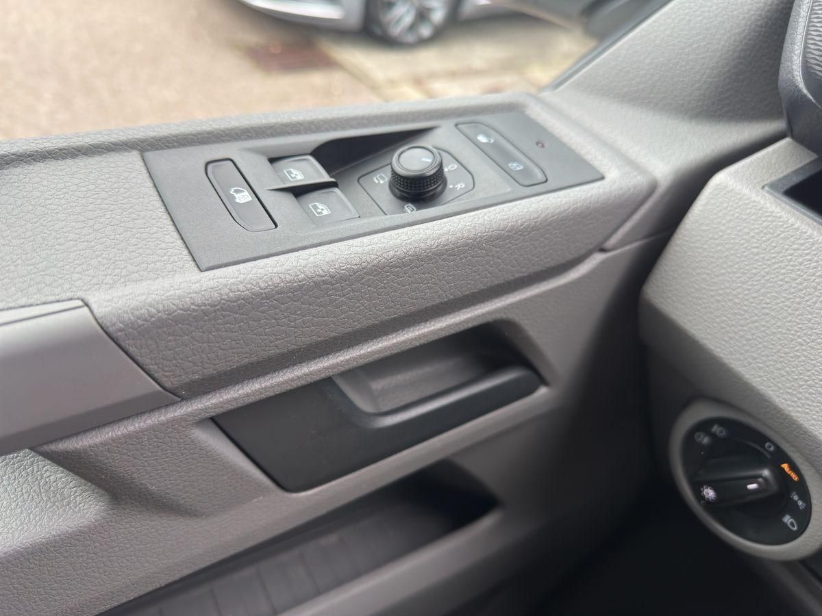 T6.1 Transporter 2.0 TDI LED RFK NAVI PDC