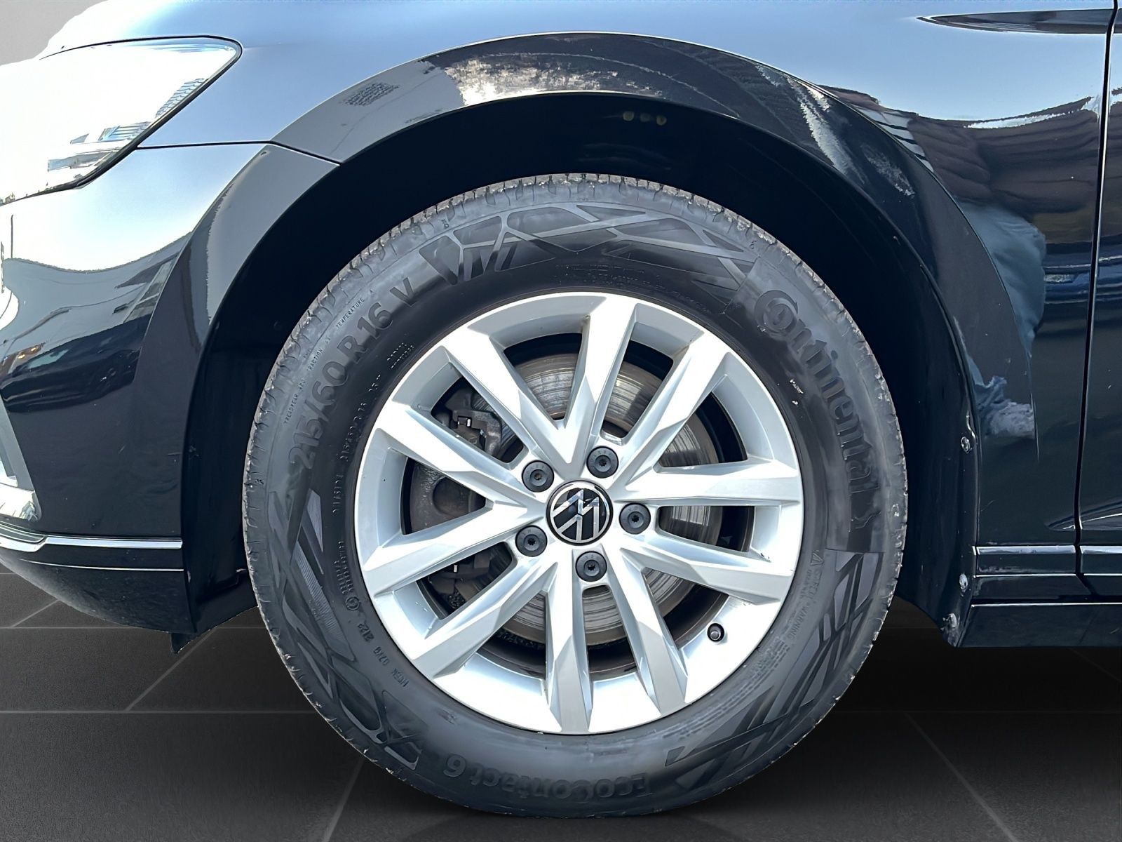 Volkswagen Passat Variant - Bild 9