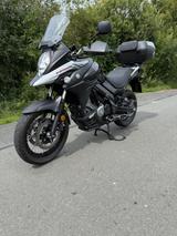 Suzuki V-Strom 650 XT 2017 + Givi V58NT Neu + Reifen  - SUZUKI RE5