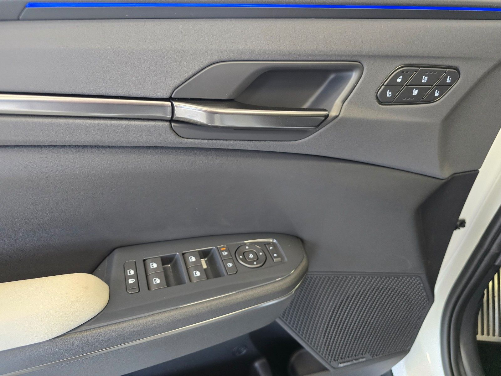 Fahrzeugabbildung Kia EV5 81 kWh GT-Line Launch Glasdach Drive
