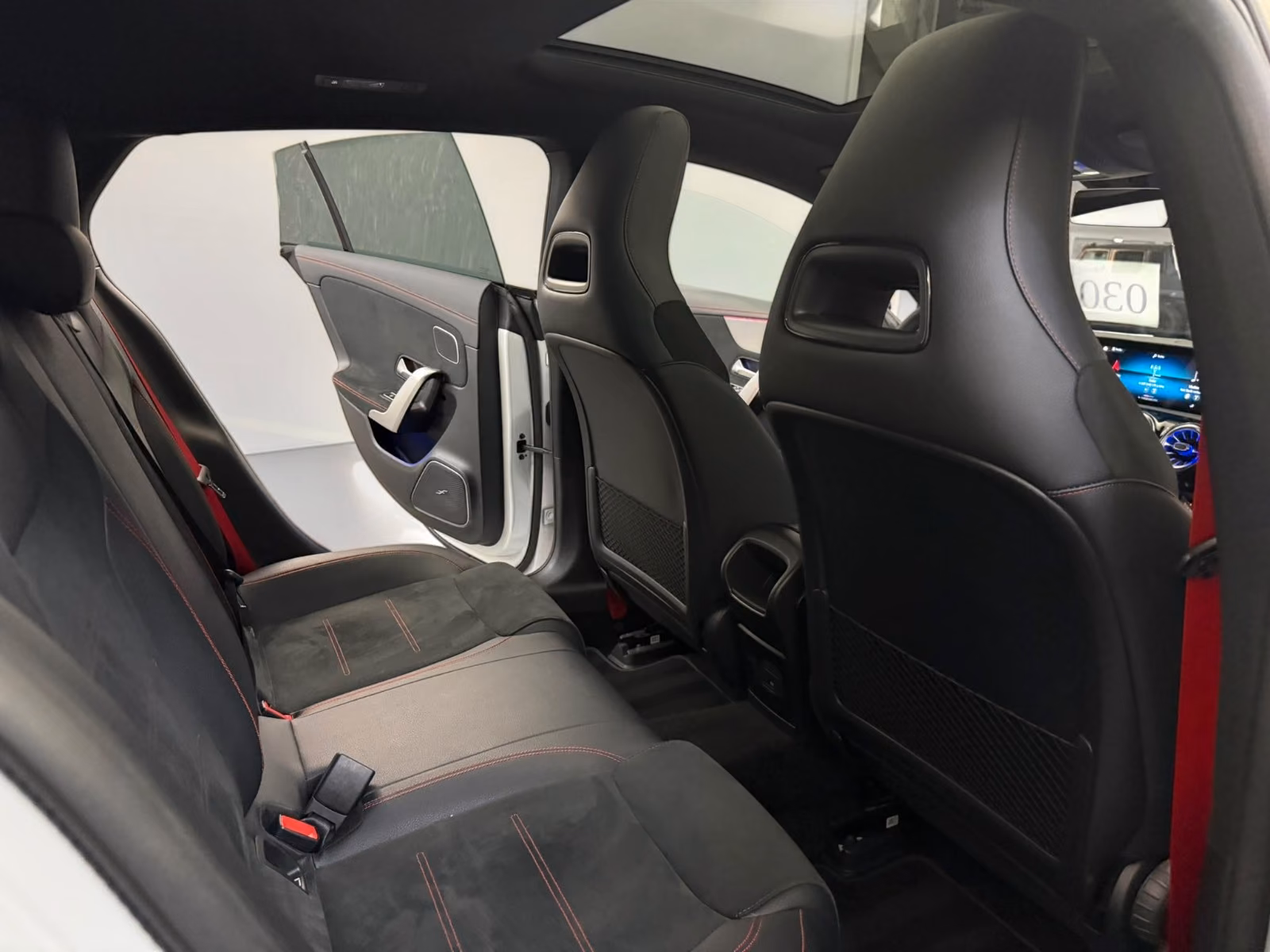 Mercedes-Benz CLA 35 AMG Shooting Brake PANO*ACC*360*BURM*BEAM