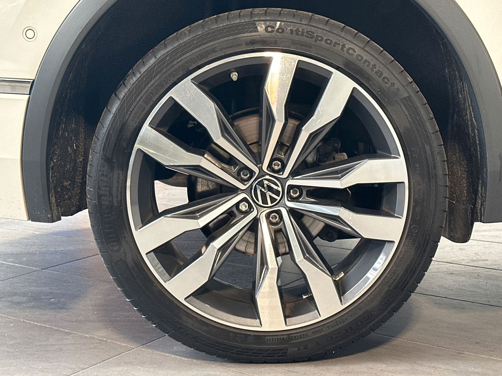 Fahrzeugabbildung Volkswagen Tiguan Allspace 2.0 TDI DSG 4M R-Line NAV+LED