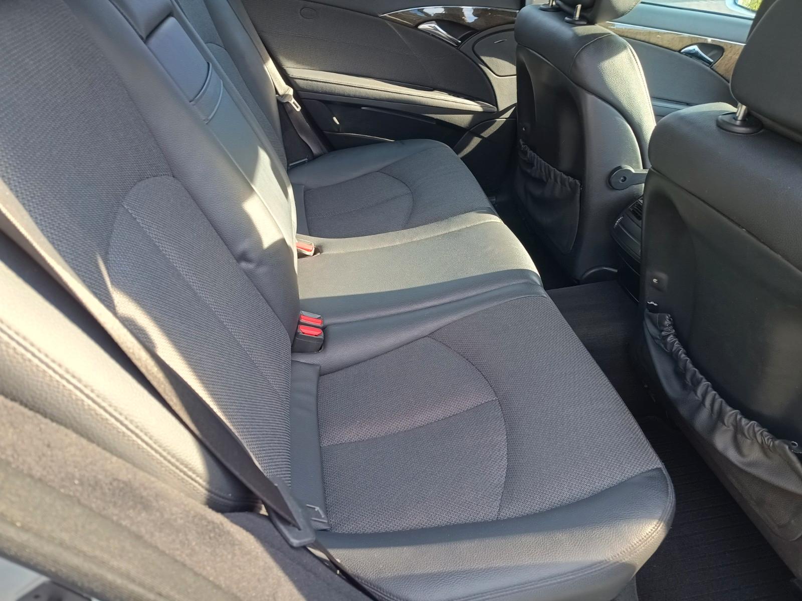 Mercedes-Benz E220 2009 — photo 9