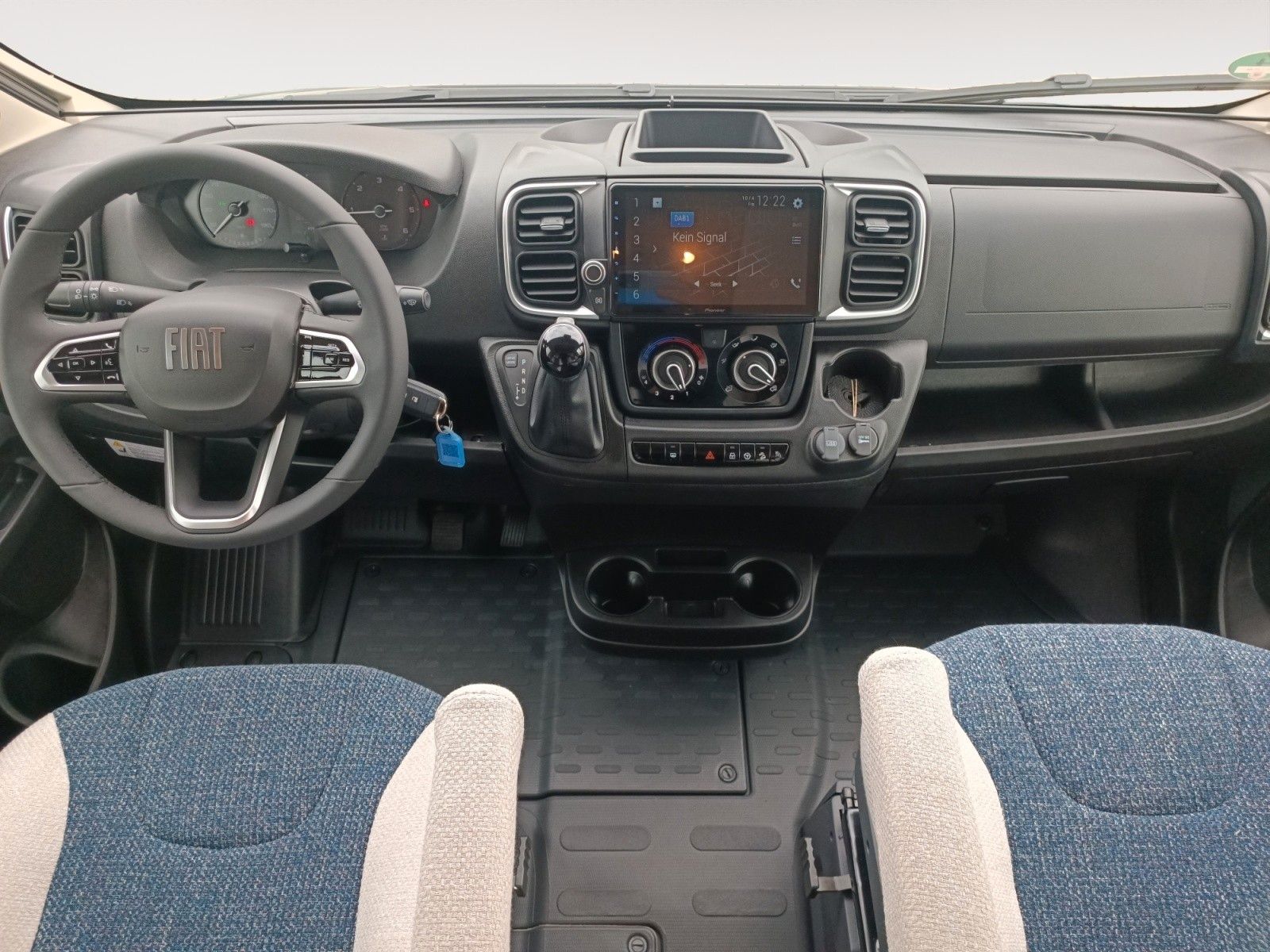 Fahrzeugabbildung Weinsberg CaraSuite 700 MEG *Automatik*Hubbett