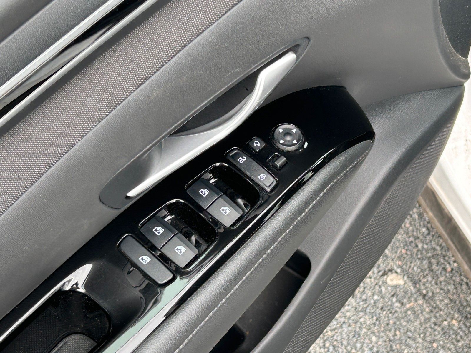 Fahrzeugabbildung Hyundai TUCSON 1.6 T-GDI PHEV *Navi*ACC*LED*RFKamera*