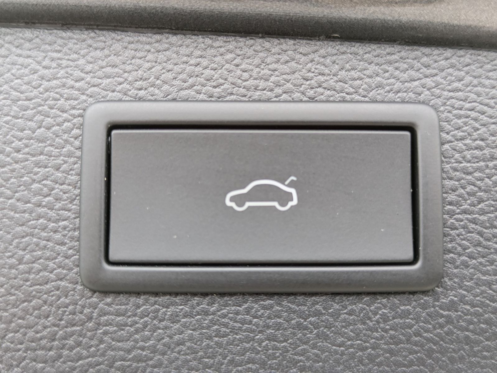 Fahrzeugabbildung SKODA Superb 2.0 TDI 4x4 Selection MATRIX*AHK*5J GAR.