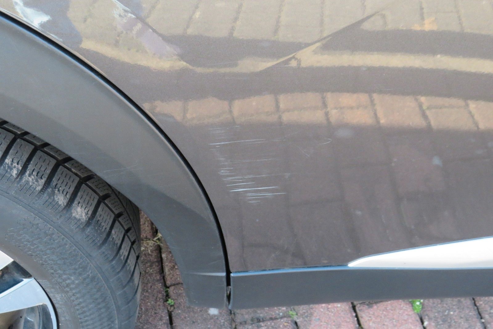 Fahrzeugabbildung Peugeot 2008 GT 8-AUTOMATIK GRA NAVI PDC 1.HAND