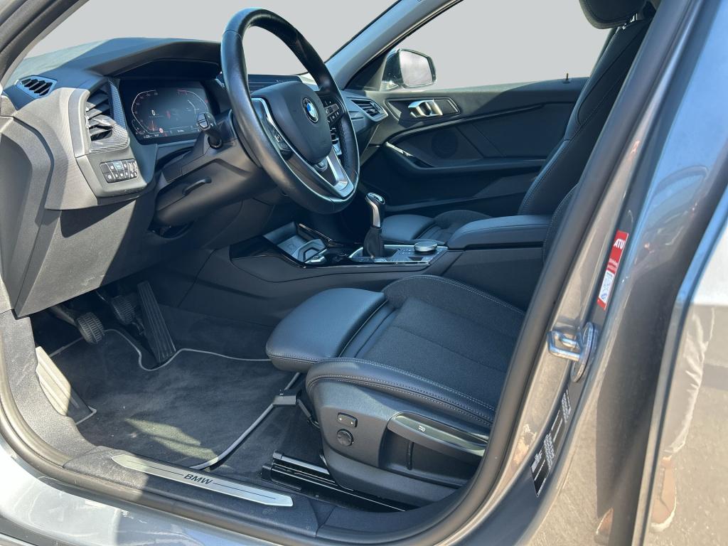 BMW 116 i Sport Line LED Navi Lenkrad- und Sitzheizun, миниатюра 9