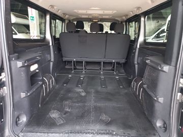 Opel Vivaro - 10