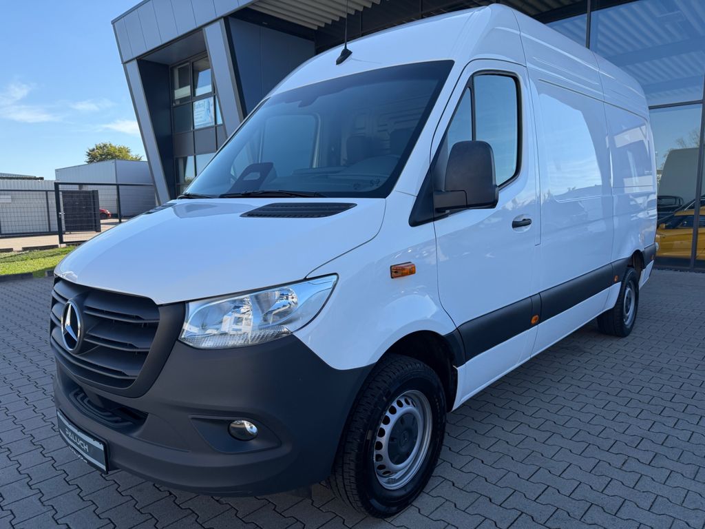 Image of Mercedes-Benz Sprinter