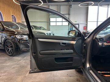 Audi A4 Lim. *TEMPOMAT*KLIMAAUTOMATIK*SitzHZ*