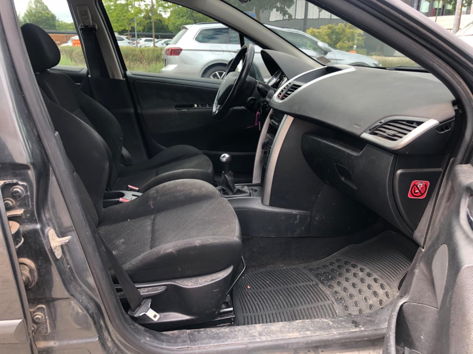 Peugeot 207 2008 — photo 10