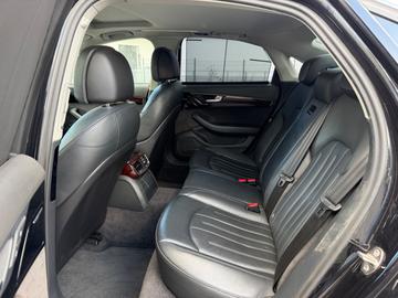 2011 AUDI A8 — миниатюра 12