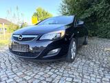 Opel Astra J Lim. 5-trg. checkh. TÜV 03/28 8-Fach - Opel Astra: Limousine, F