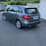 Mercedes-Benz B 180 CDI  Zahnriemen u. Bremsen neu - Mercedes-Benz B 180 von privat
