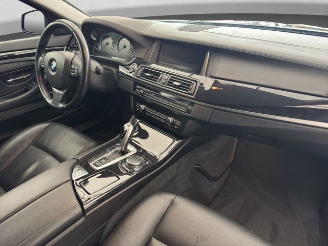 Fahrzeugabbildung BMW 520d Touring Sport+Prof.+Head-Up+360°+Leder+AHK