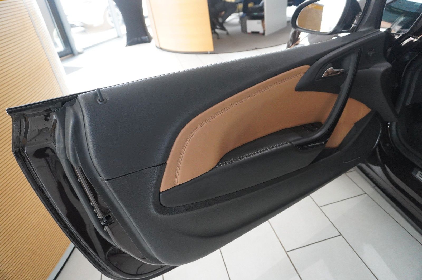 Fahrzeugabbildung Opel Cascada 2.0D ACTICE NAVI/LED/KAMERA/SPORT/SHZ