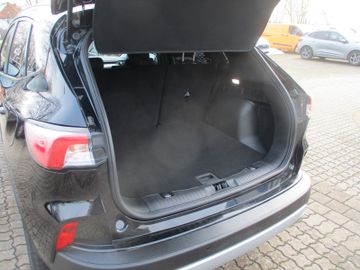 Ford Kuga Titanium NAVI + Kam + Park Assist + ACC