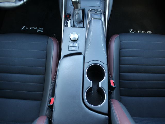 IS 300h "Sport Line" "lückenlos scheckheft"