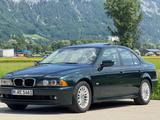 BMW 530i A - - BMW 530: Grün