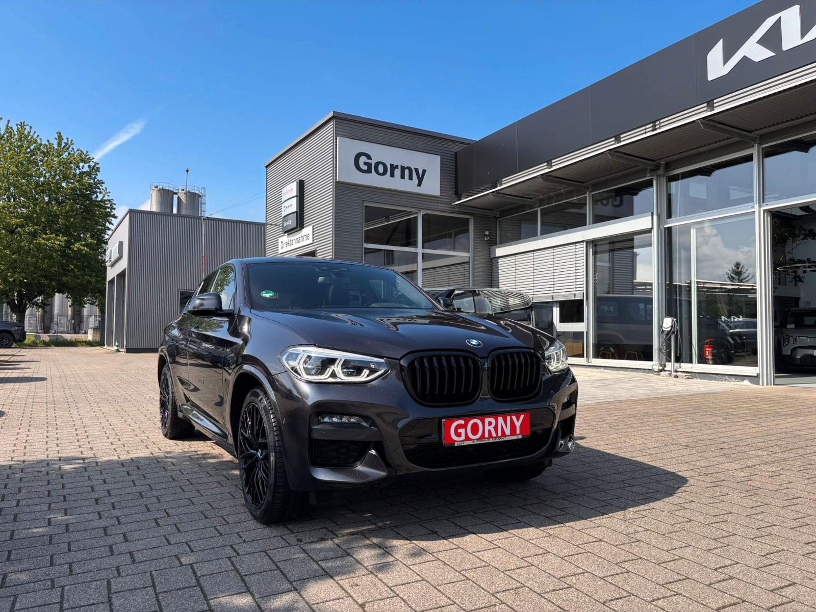 BMW X4 xDrive 30d M SPORT*HUD*PANO*8FACH*AHK*PANO*