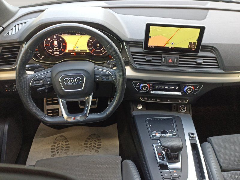 Fahrzeugabbildung Audi Q5 2.0 40 TDI quattro sport S-Tronic S-line