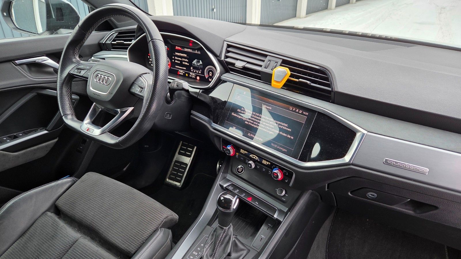 Audi Q3 40 TDI quattro S line Panorama MATRIX 20" foto 13