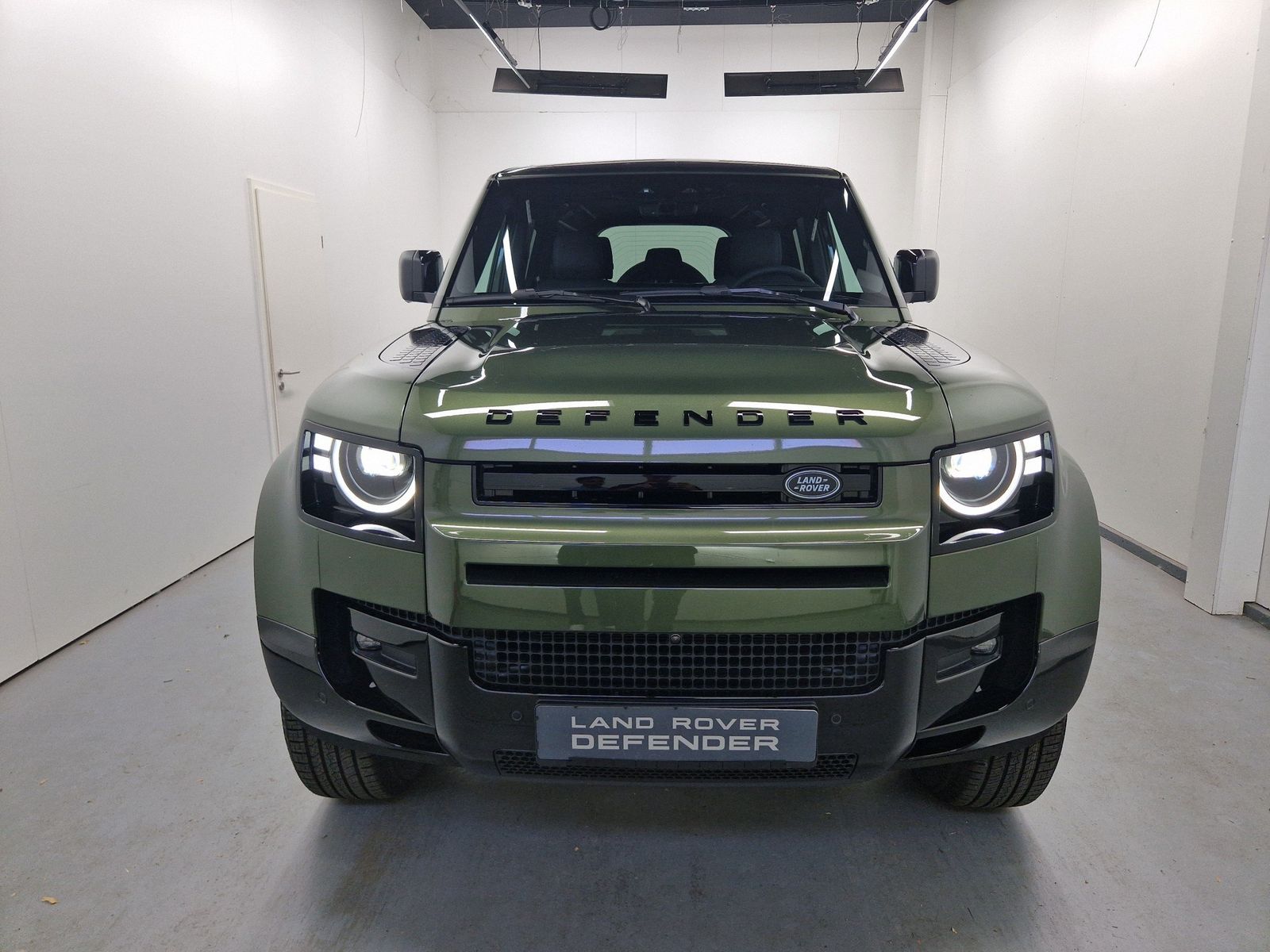 LAND ROVER Defender 110 3.0 Diesel D250 X-Dynamic SE 110 X- – Bild 2