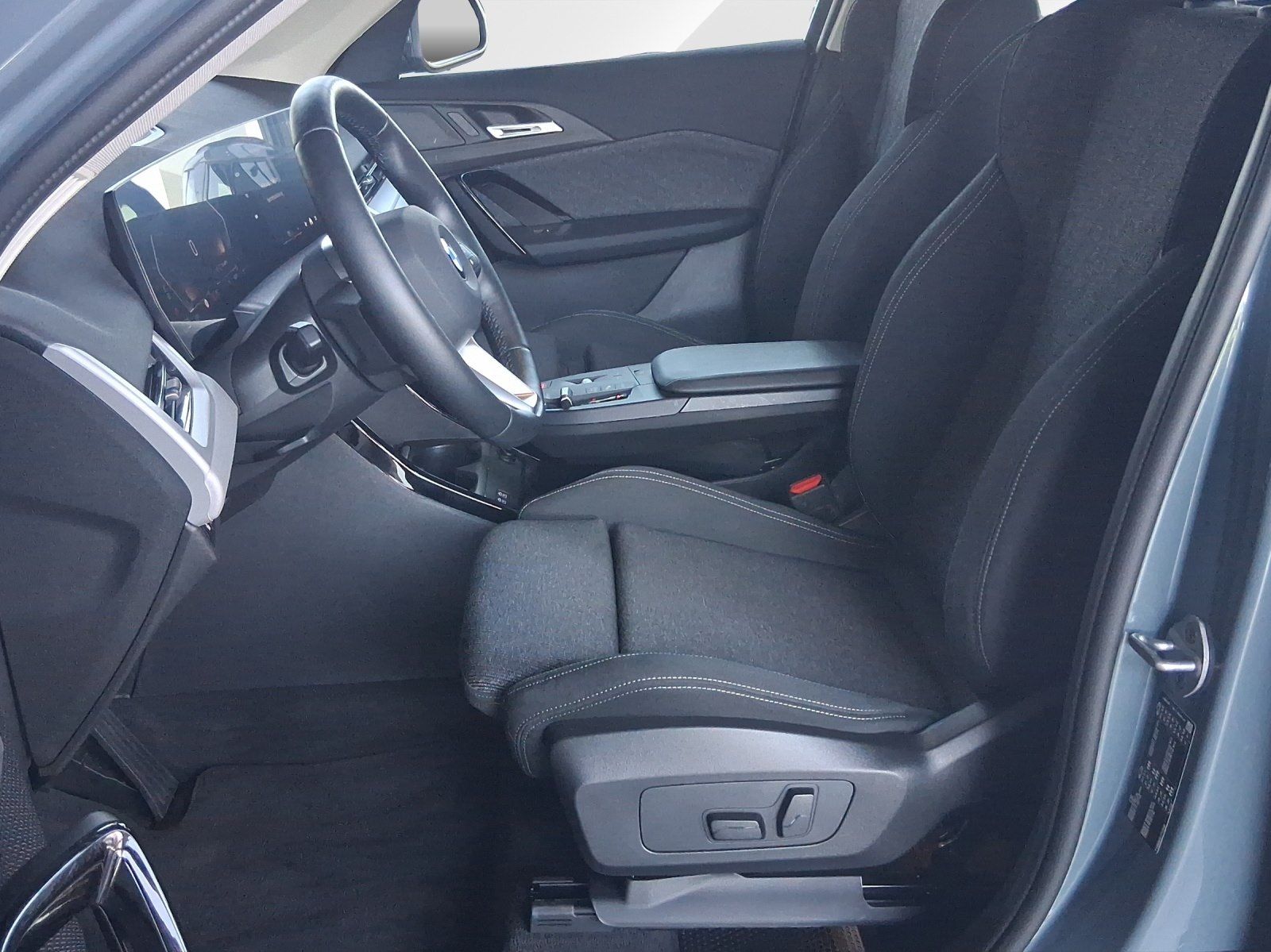 BMW X1 sDrive20i Navi CarPlay Driving Parking Head foto 13