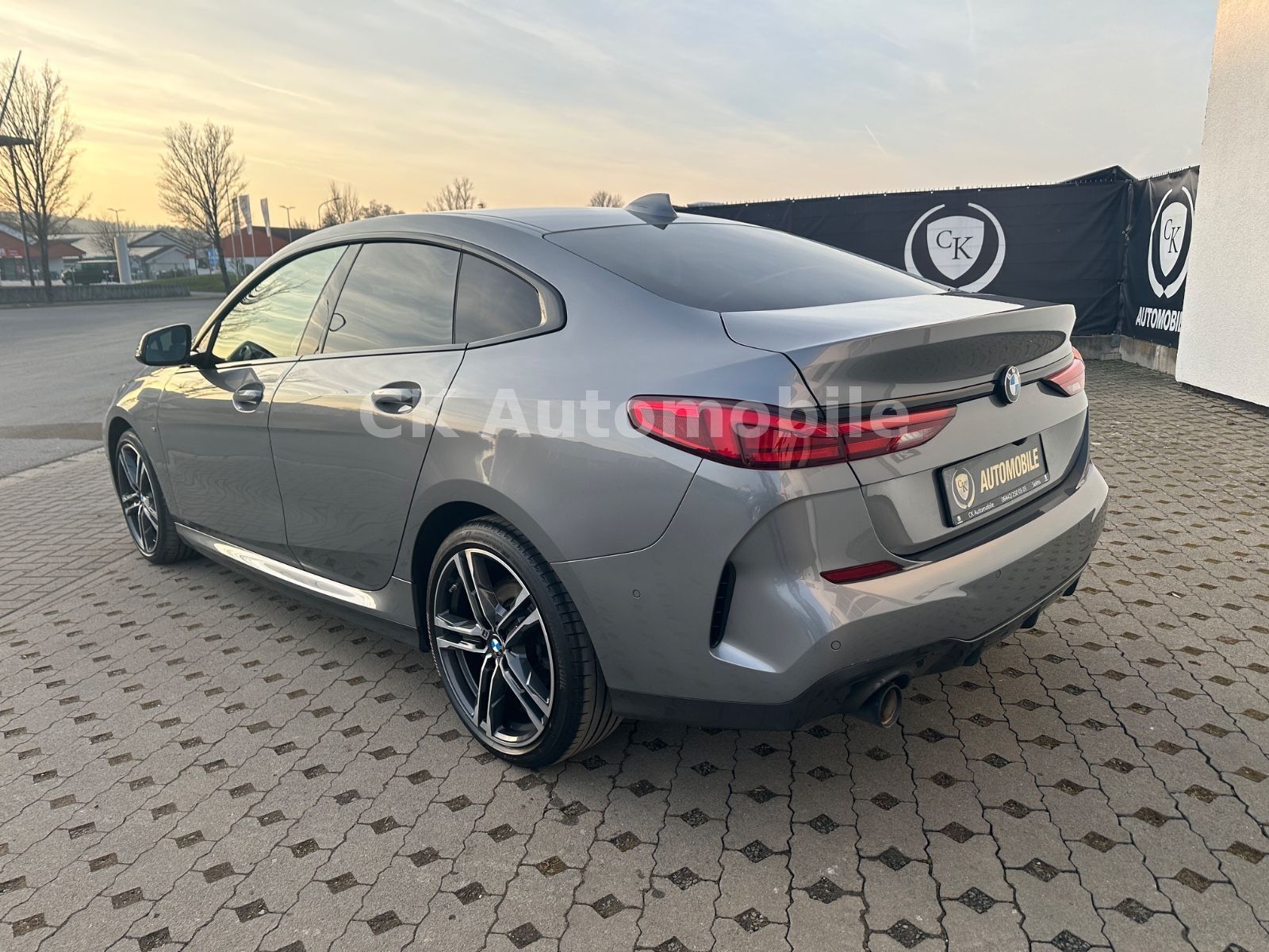 Fahrzeugabbildung BMW 218i Gran Coupé M-Sport/Shadow-LineNavi/LED