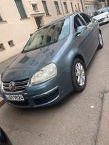 Volkswagen Auto vw jetta - Volkswagen Jetta aus 2005