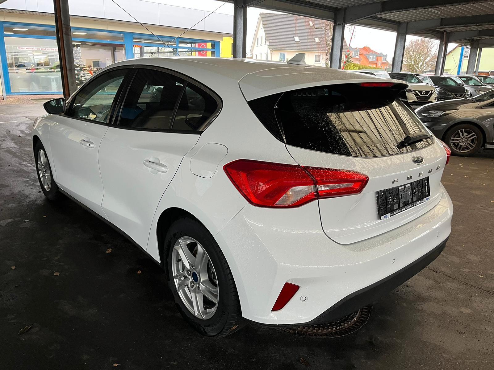 Ford Focus Lim. Cool & Connect AUTOMATIK