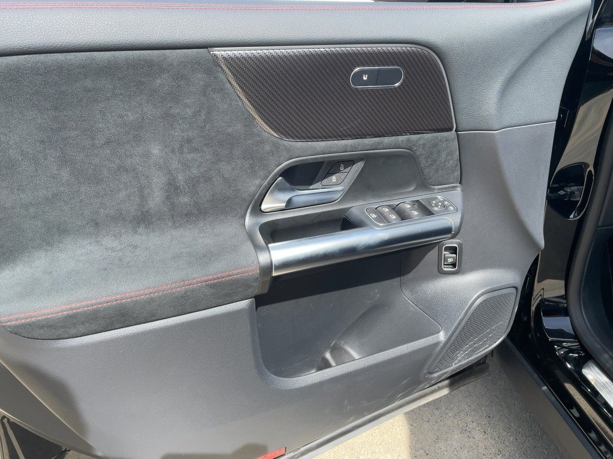 Fahrzeugabbildung Mercedes-Benz GLA 200 d AMG/Night/Pano/Kamera/AHK