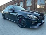 Mercedes-Benz Mercedes-AMG C 63  PANO CARBON PAKET KEYLESS GO - Mercedes-Benz C 63 AMG: Schwarz