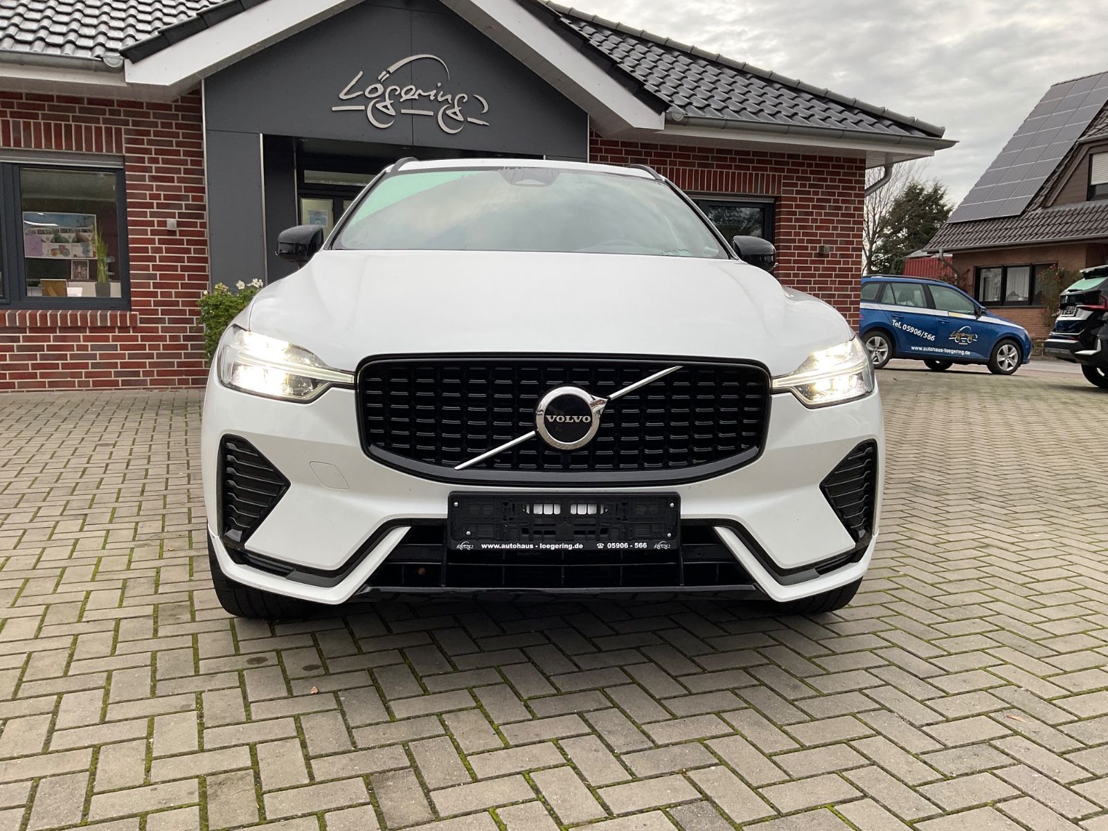 Fahrzeugabbildung Volvo XC 60 XC60 R Design AWD,AHK,Kamera,Pano,LED