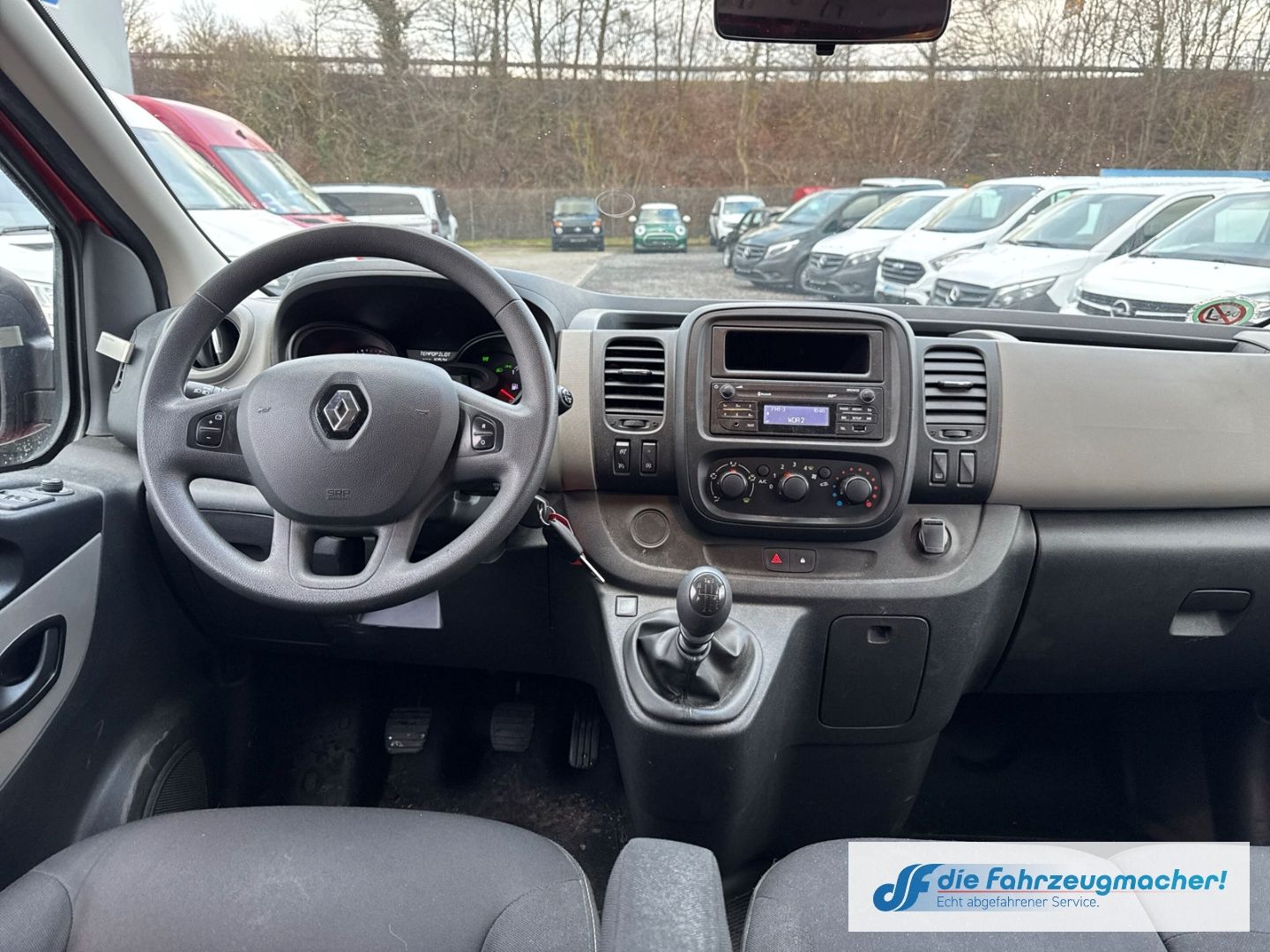 Fahrzeugabbildung Renault Trafic Combi L1H1 2,7t Expression *EXPORT
