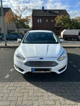 Ford Focus Schräghecklimousine - Ford Focus: Schrägheck