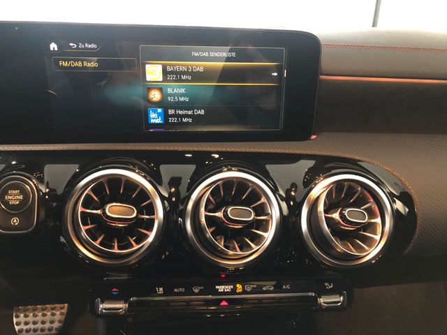 Fahrzeugabbildung Mercedes-Benz CLA 35 AMG 4M Coupe Night/Multibeam/Distronic
