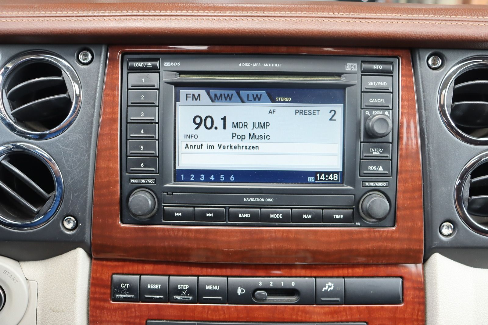 Fahrzeugabbildung Jeep Commander 3.0 CRD Autom.* Standhzg.