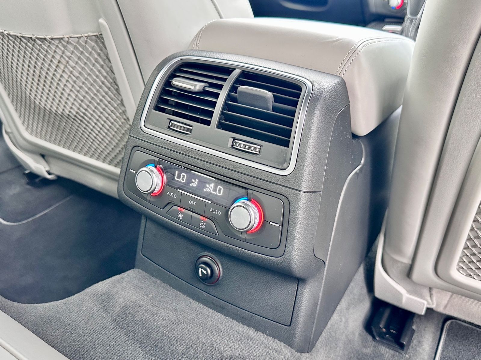 Fahrzeugabbildung Audi A6 AVANT 3.0 TDI QUATTRO COMPETITION CLEAN*2017*