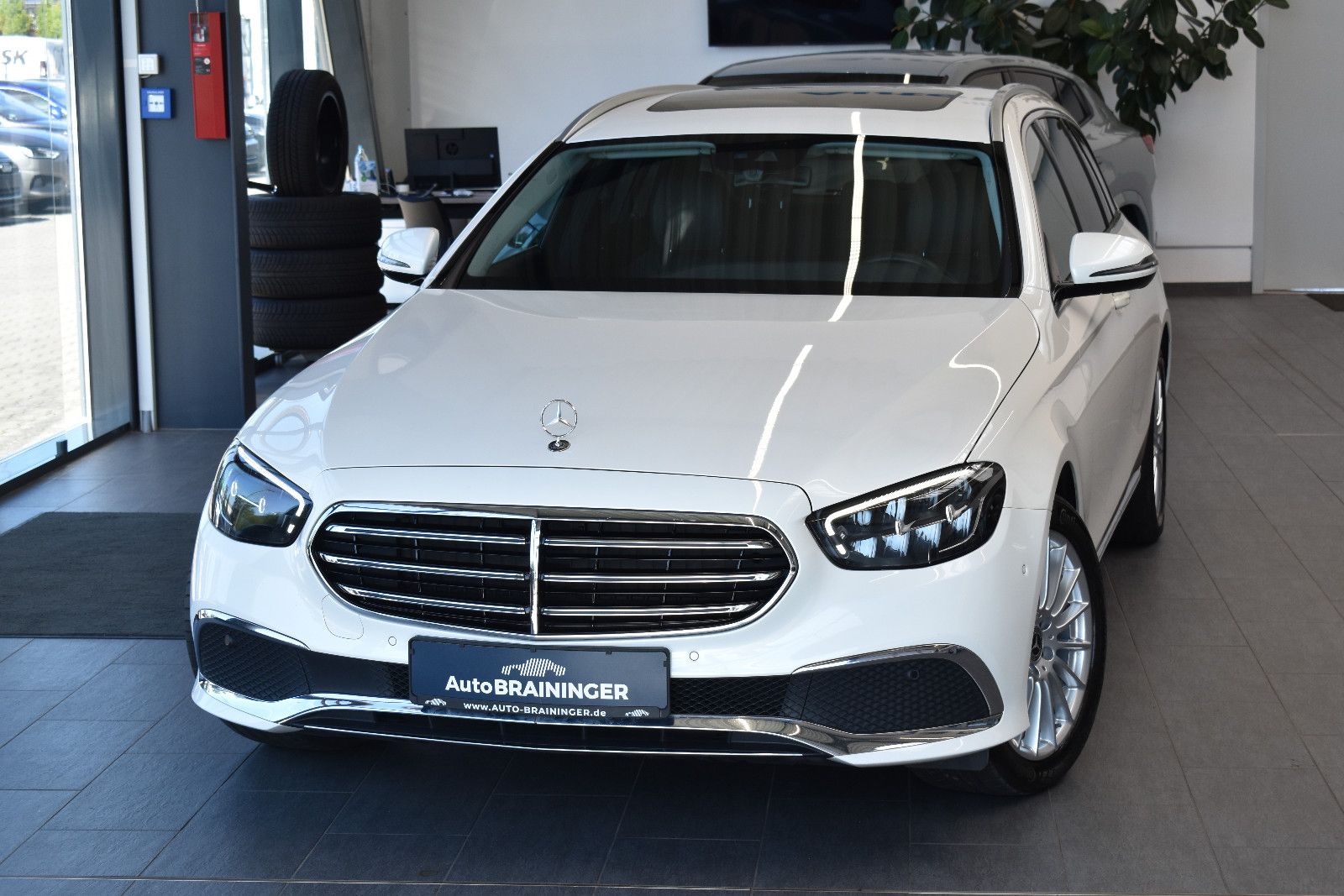 MERCEDES-BENZ E 220d T Exclusive 9G-tronic LED~WideScreen~Navi