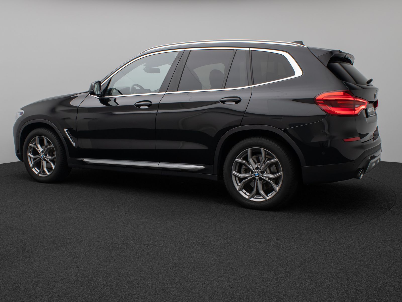 Fahrzeugabbildung BMW X3 xD20d xLine Kamera HUD H/K Komfort Sport 19"