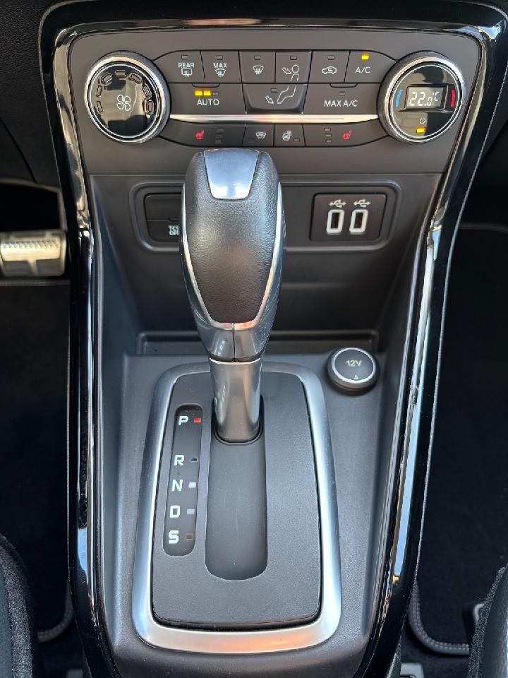 Fahrzeugabbildung Ford EcoSport ST-Line