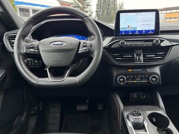 Ford Kuga 2.5 PHEV ST-Line PanoKamera
