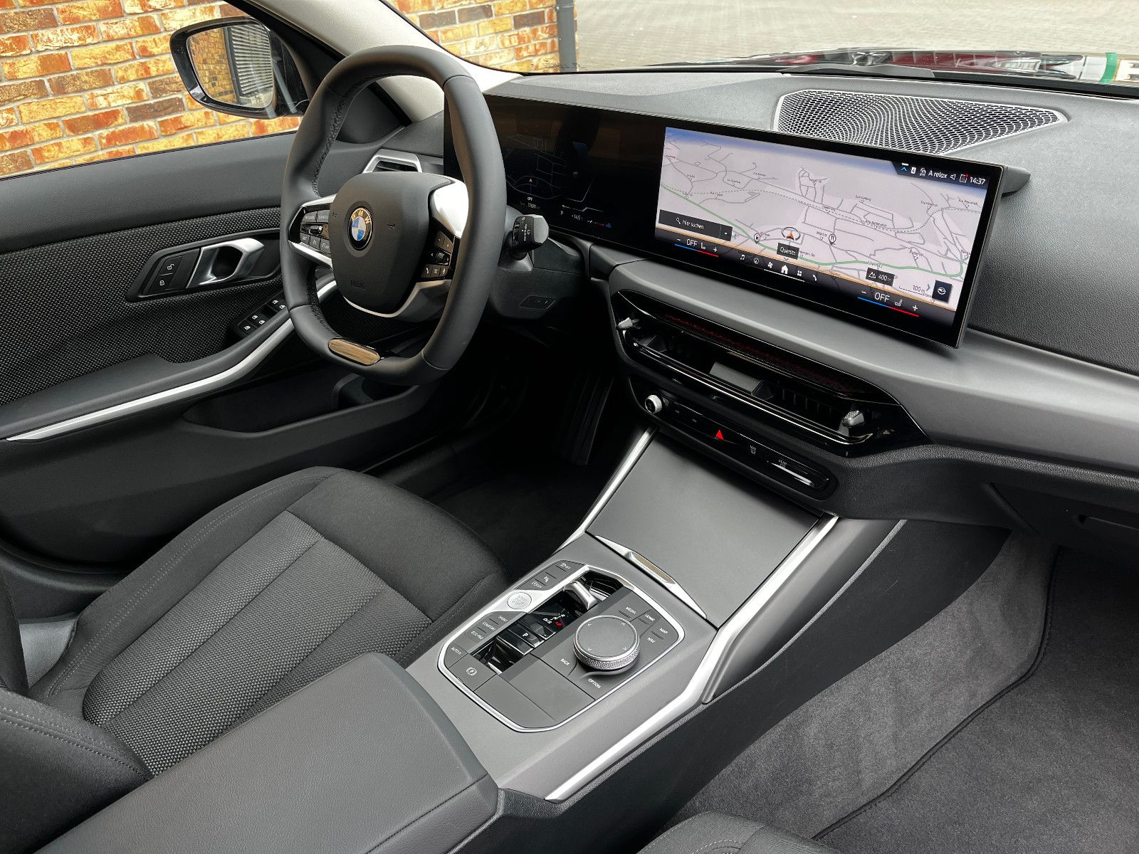 BMW 318i Touring Navi LED Shz Kamera foto 13