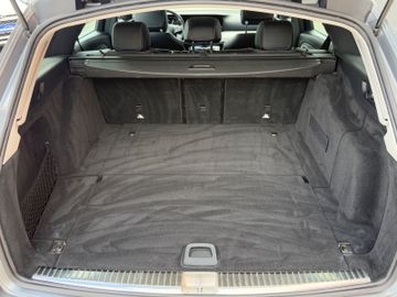 Mercedes E 220 - 12