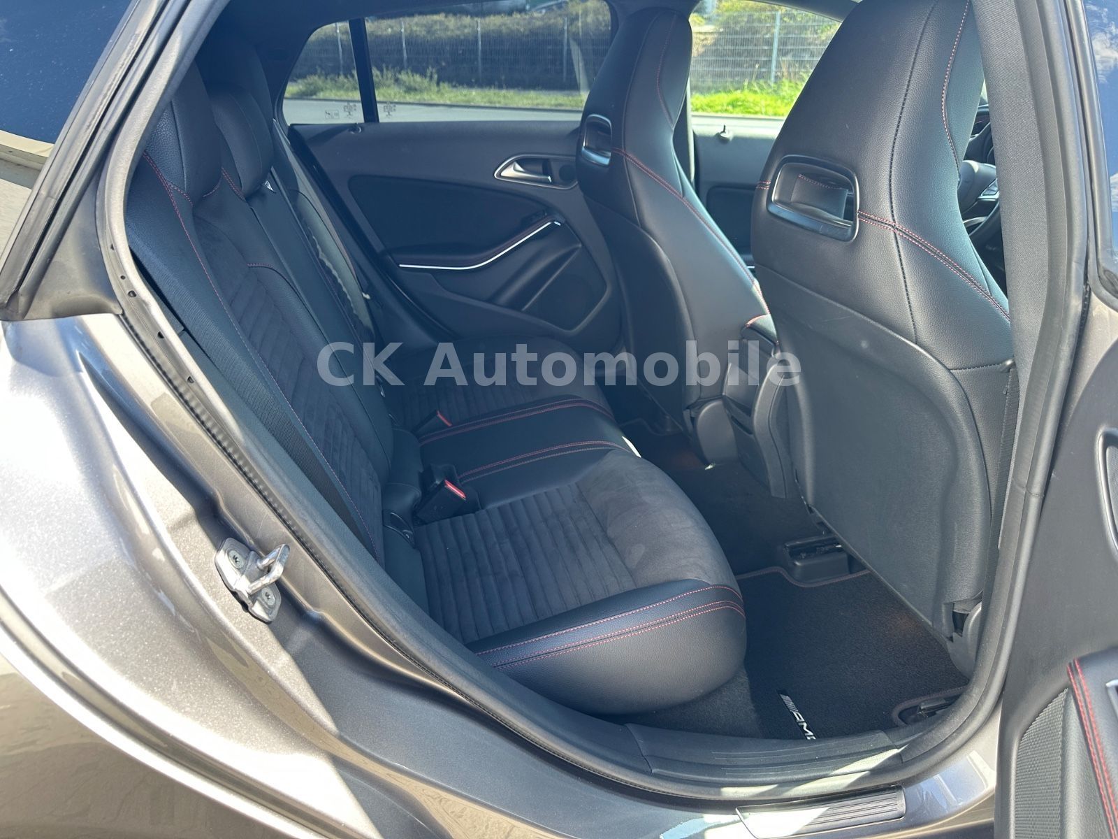 Fahrzeugabbildung Mercedes-Benz CLA 250 Shooting Brake AMG-Line/Navi/LED/ACC/Kam