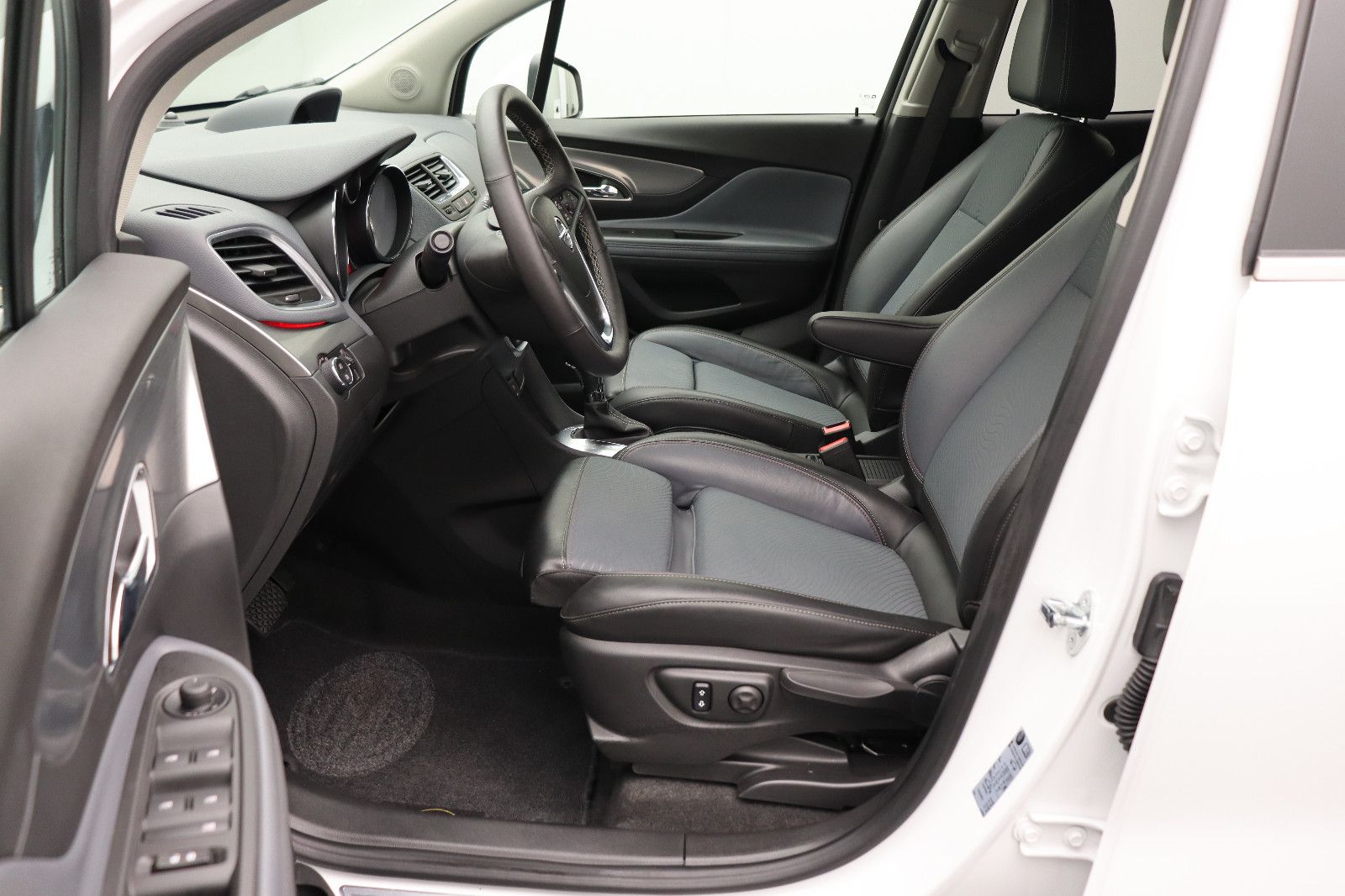 Fahrzeugabbildung Opel Mokka 1.4 140PS Innovation Automatik