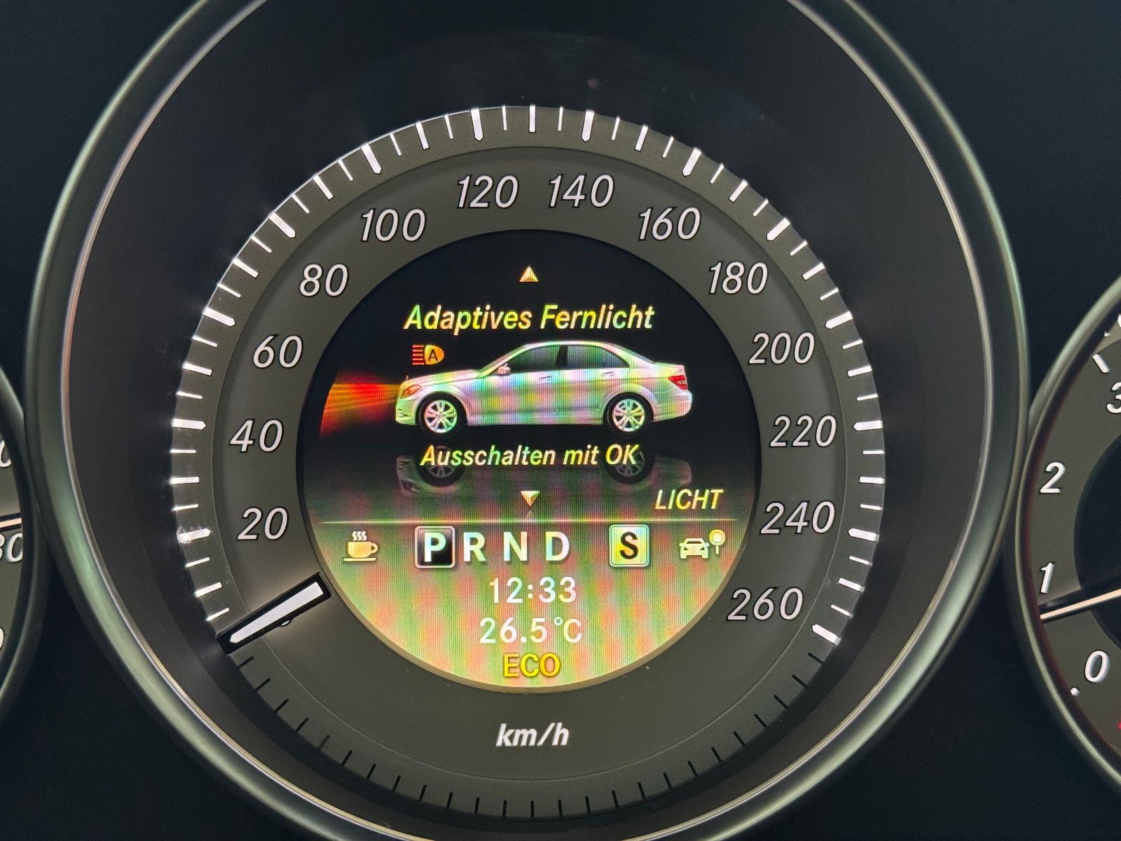 Fahrzeugabbildung Mercedes-Benz C 250 CGI BE 7GT ELEGANCE COMAND ILS KAMERA 1.VB