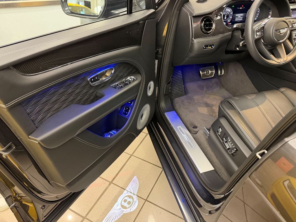BENTLEY Bentayga 2026